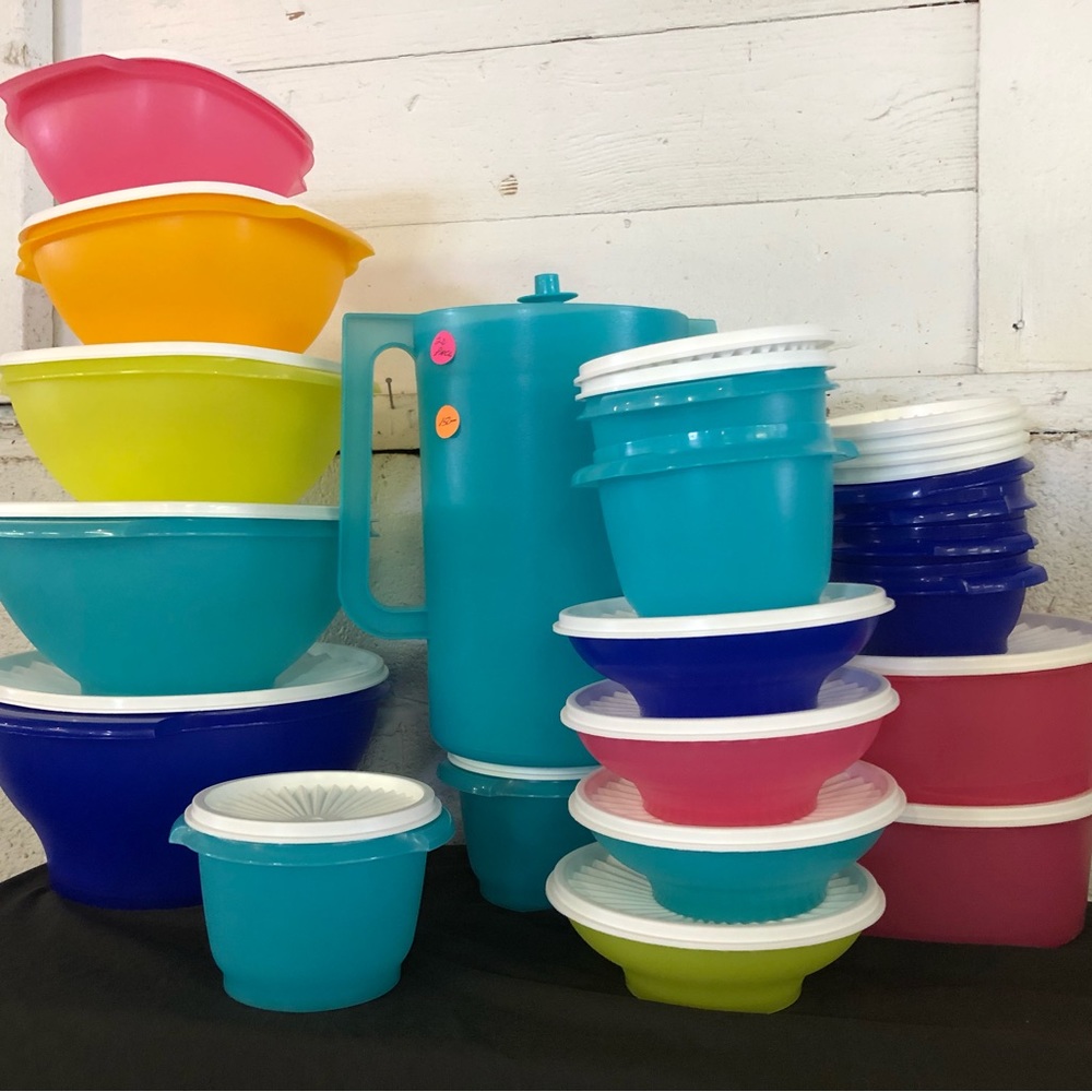 Hostess Retro Set ! Tupperware .